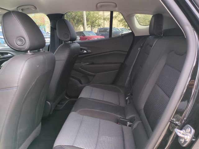 Certified 2025 Chevrolet Trax LT image 14
