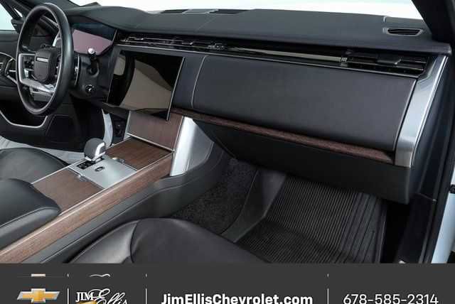 Used 2024 Land Rover Range Rover SE image 24