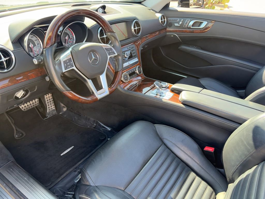 Used 2014 Mercedes-Benz SL 550 image 8