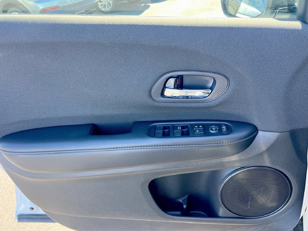 Used 2019 Honda HR-V LX image 18