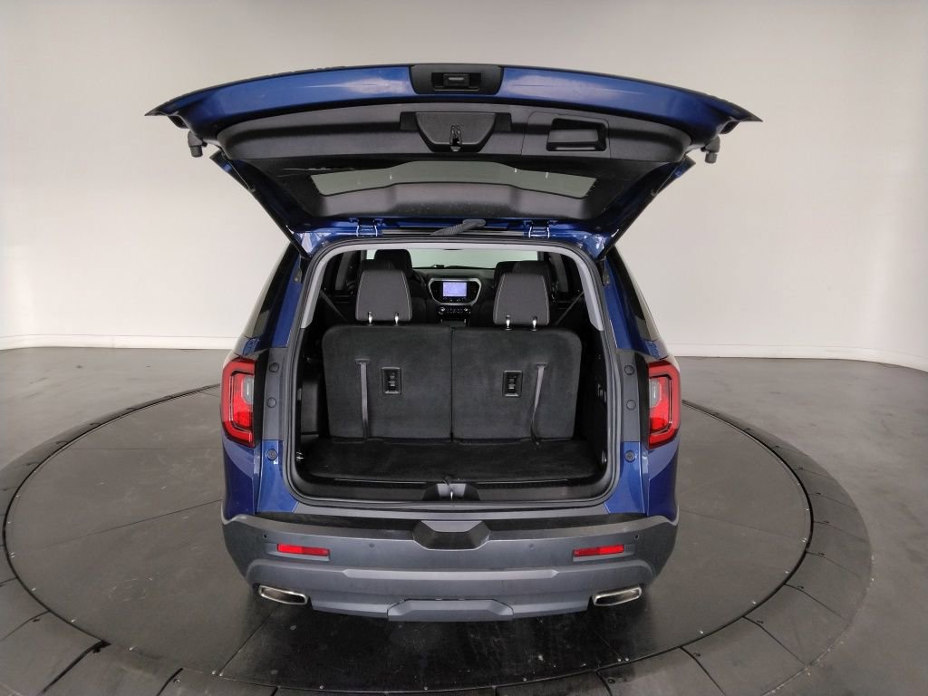 Used 2023 GMC Acadia SLE w/ Elevation Edition image 9