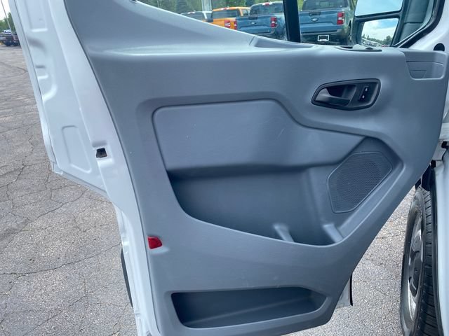Used 2018 Ford Transit 250 148 Low Roof RWD image 19