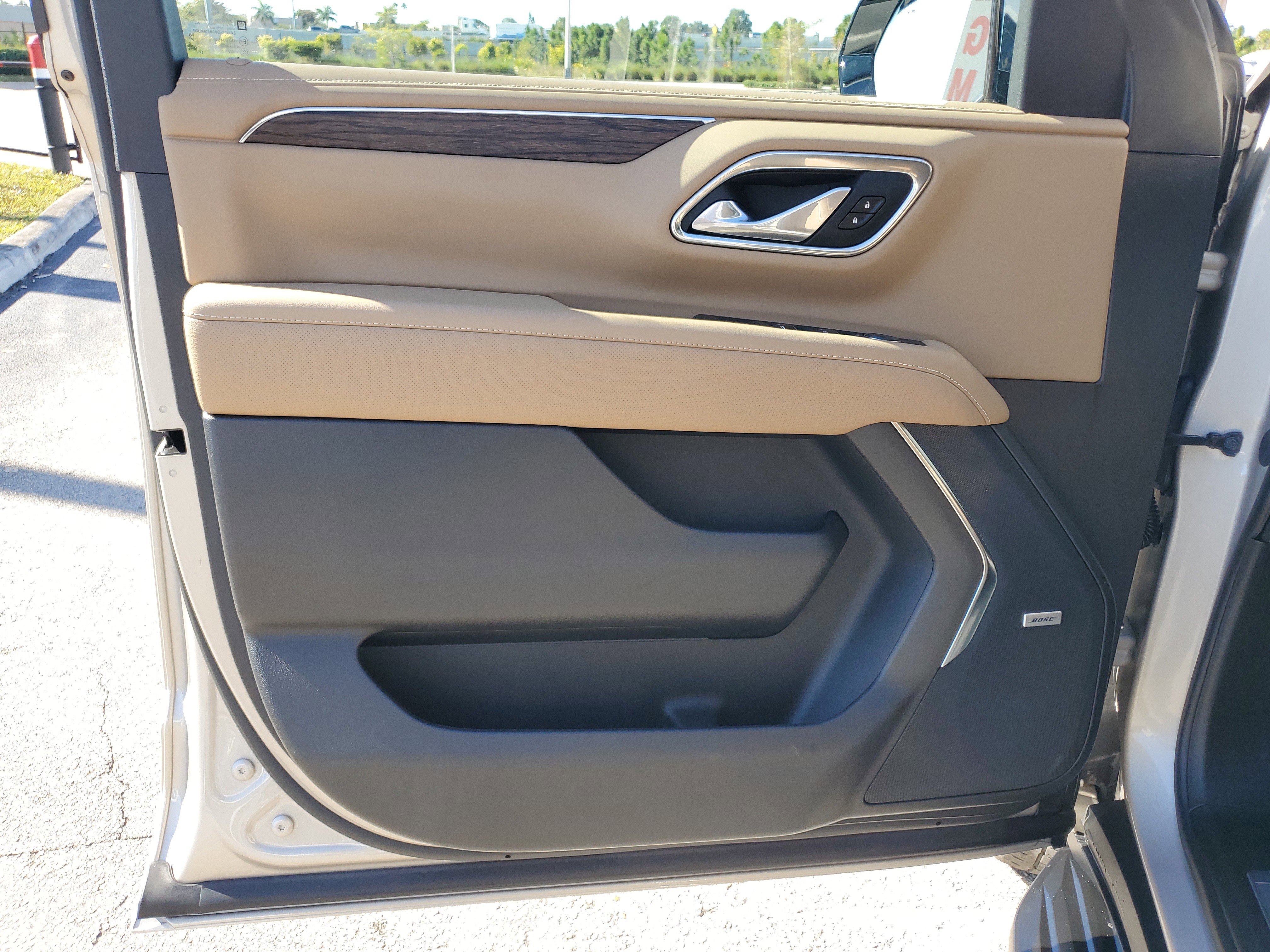 Used 2024 Chevrolet Suburban Premier image 36