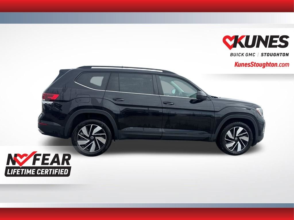 Used 2025 Volkswagen Atlas SE image 13