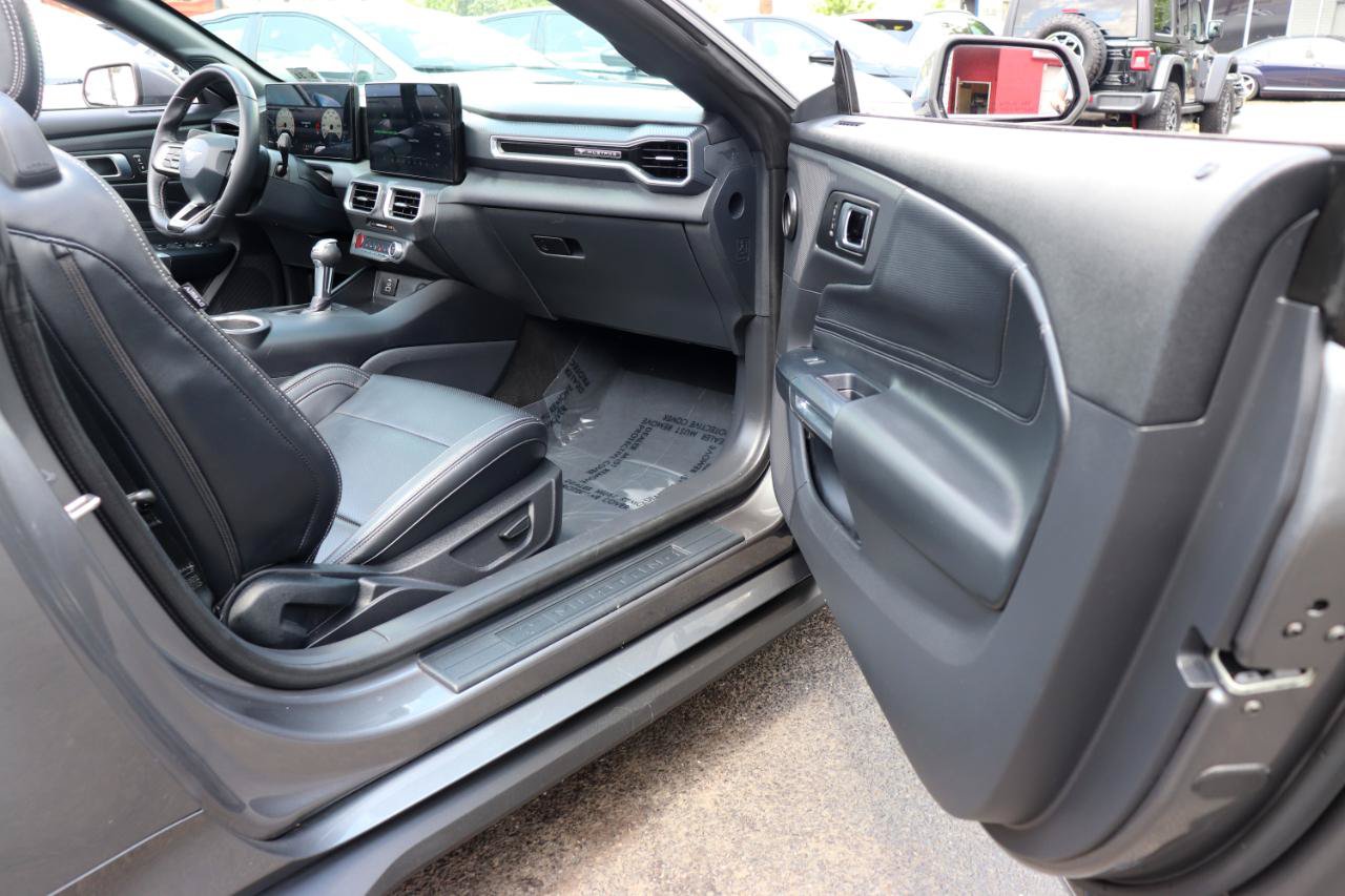 Used 2026 Ford Mustang Premium RWD image 15