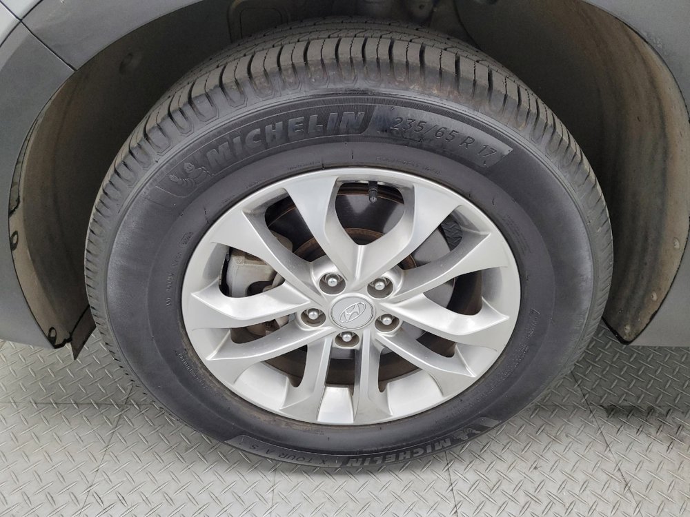 Used 2019 Hyundai Santa Fe SEL image 31