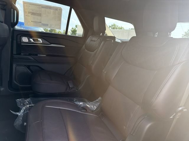 New 2027 Ford Explorer Platinum w/ LUX Leather Package AWD/4WD image 23
