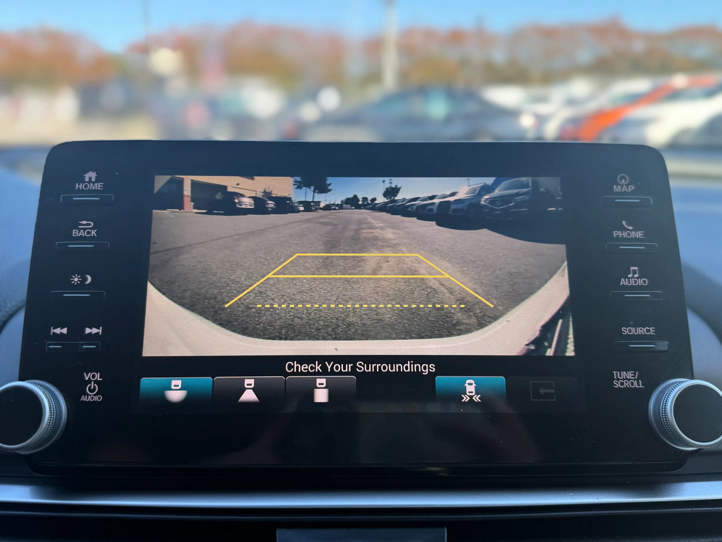 Used 2018 Honda Accord Touring image 30