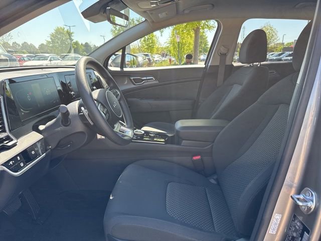 Certified 2025 Kia Sportage LX image 9