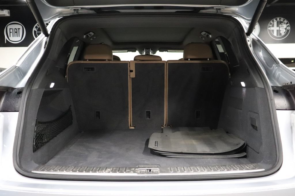 Used 2019 Porsche Cayenne S w/ Premium Plus Package image 19