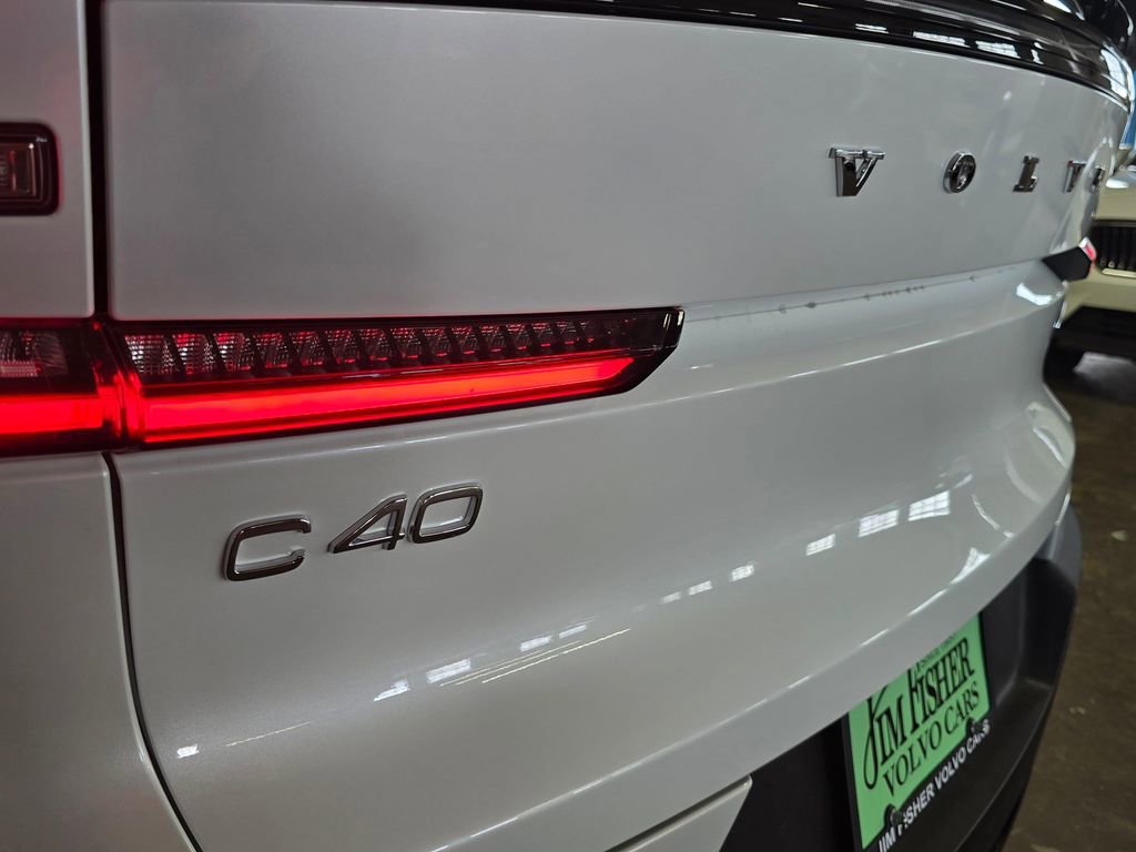 Certified 2023 Volvo C40 P8 Recharge Ultimate image 13