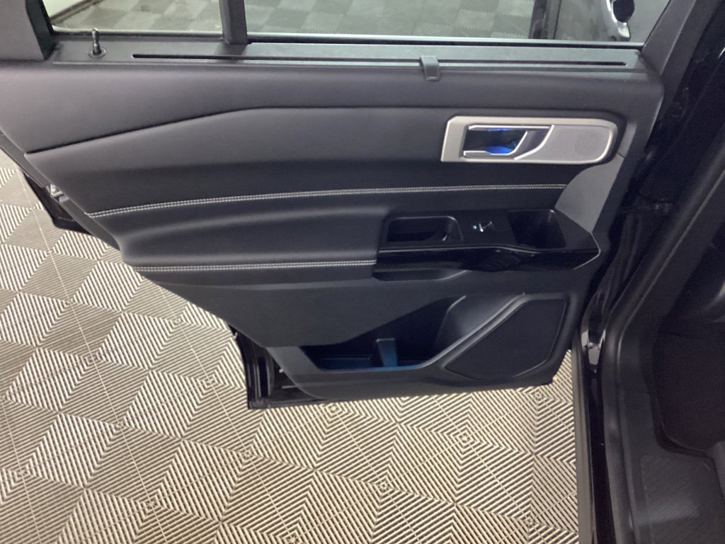 Used 2023 Ford Explorer ST w/ Equipment Group 401A image 16