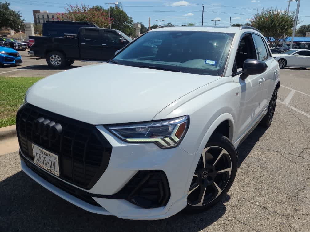 Used 2025 Audi Q3 2.0T Premium Plus AWD/4WD image 2