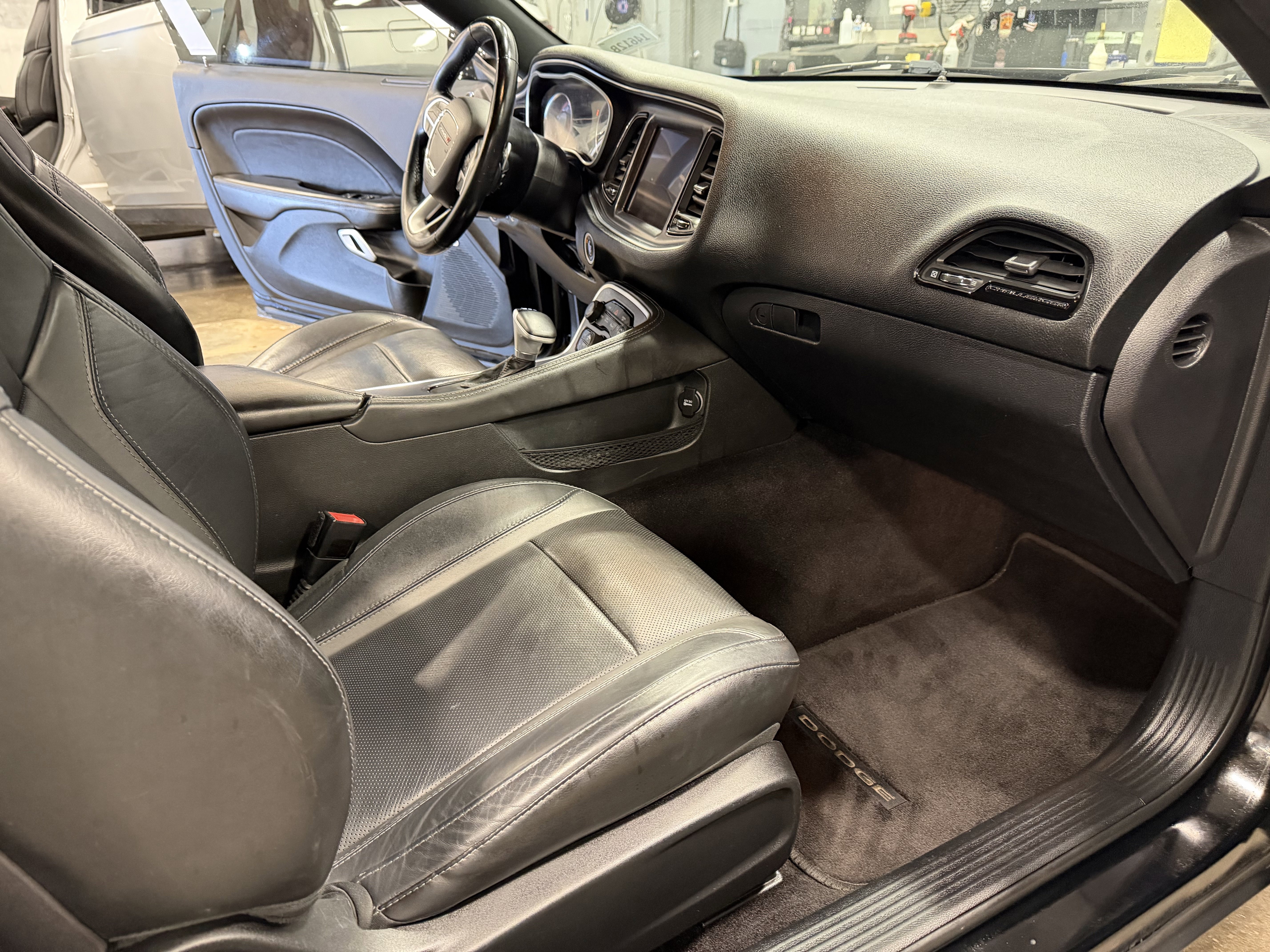 Used 2017 Dodge Challenger GT image 4