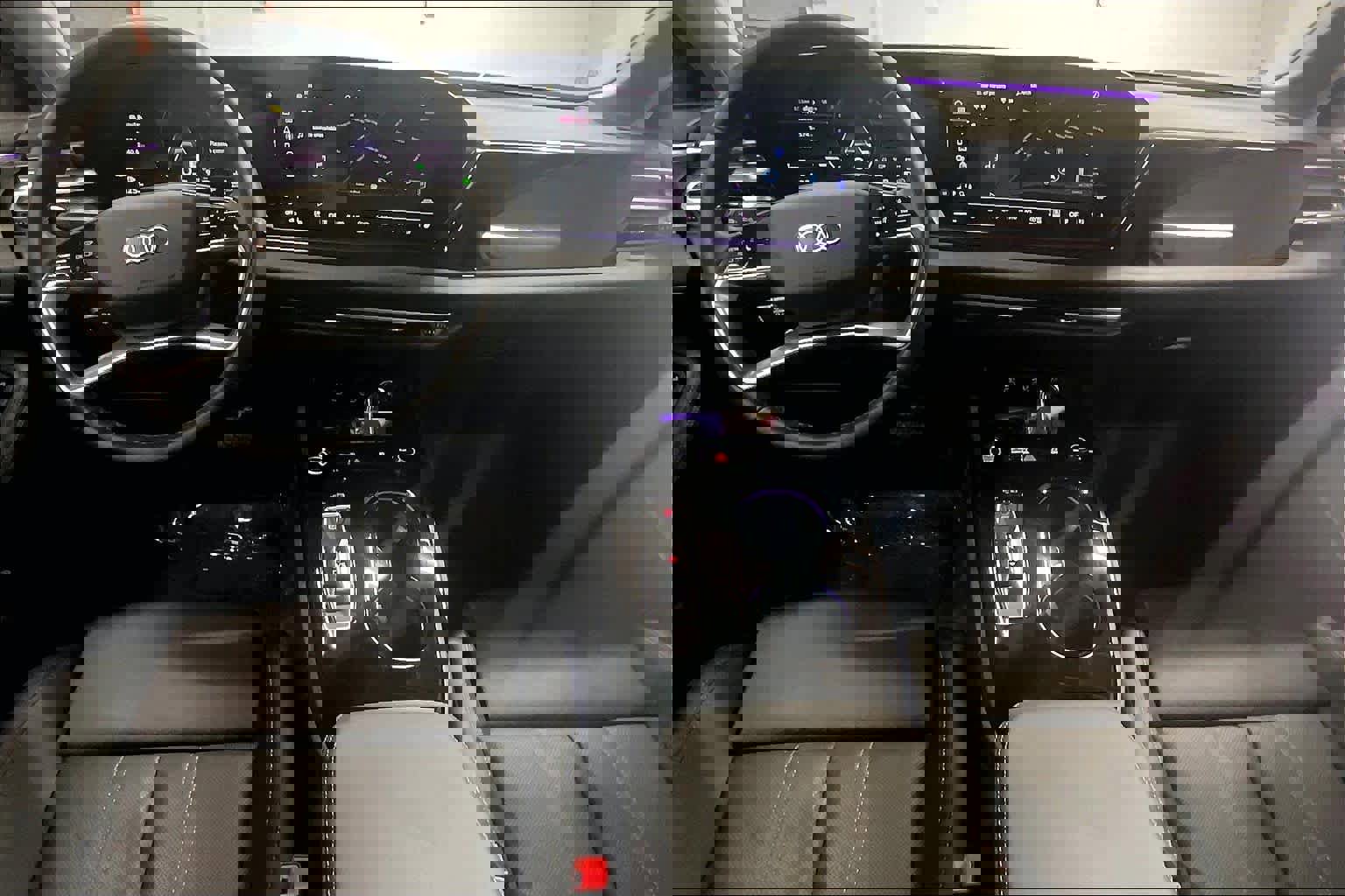 Used 2025 Audi A5 2.0T Premium Plus w/ Premium Plus image 16