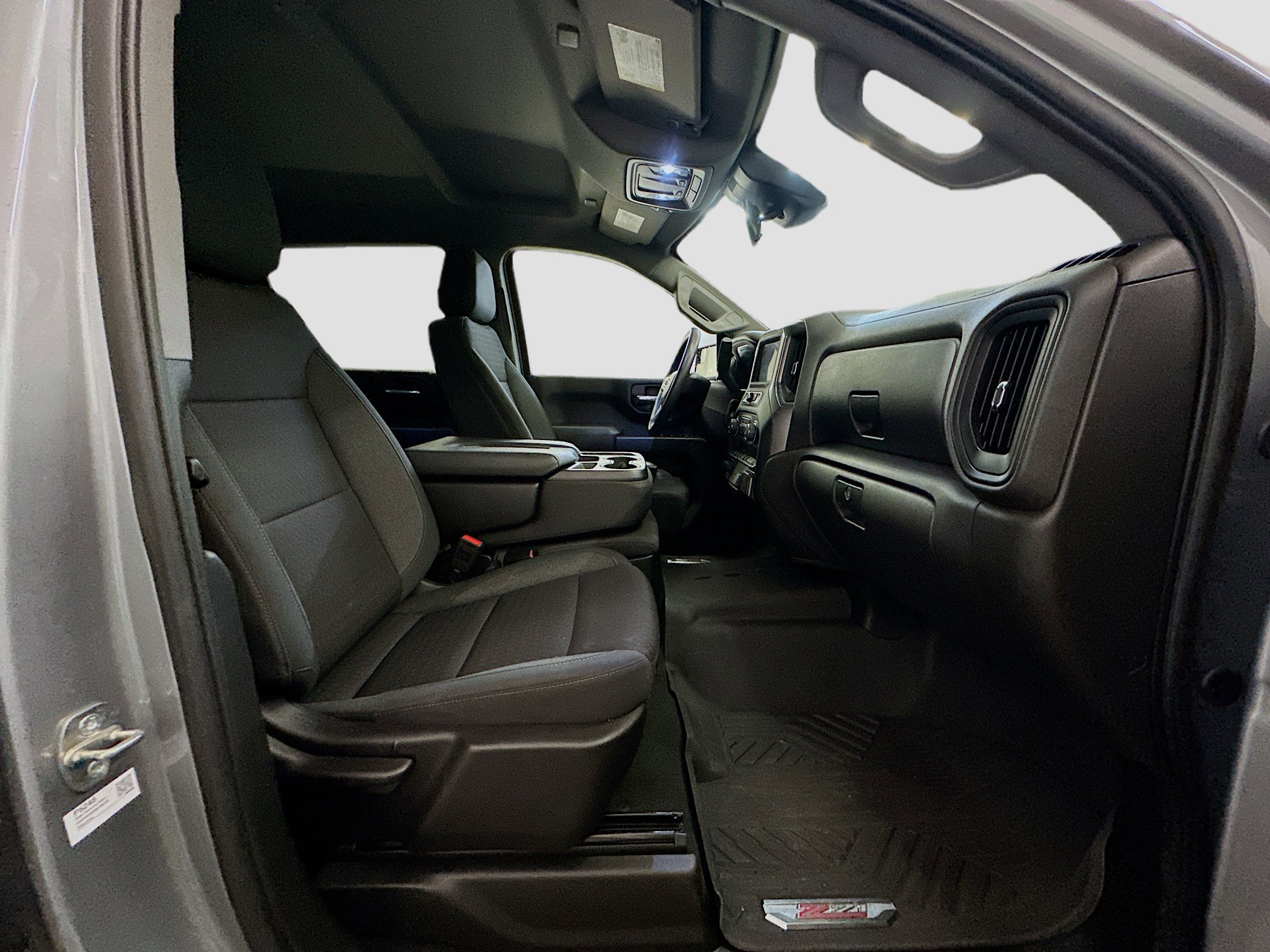 Used 2024 Chevrolet Silverado 1500 Custom Trail Boss w/ LPO, Dark Essentials Package image 32