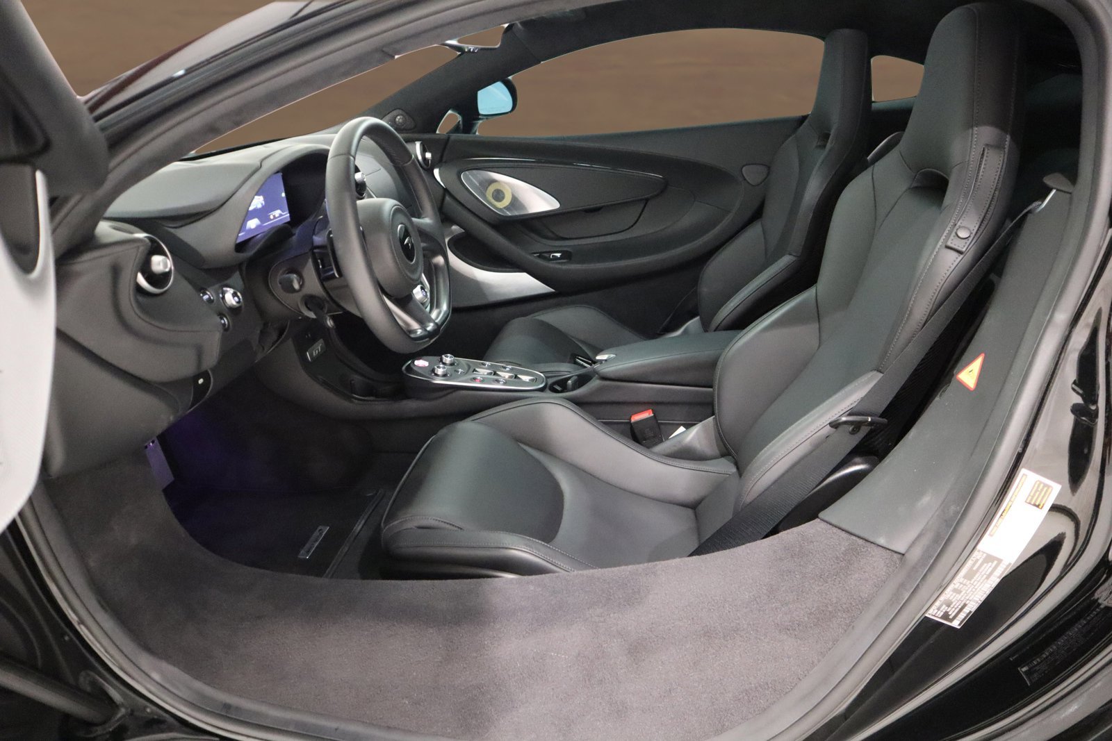 Used 2023 McLaren GT RWD image 6