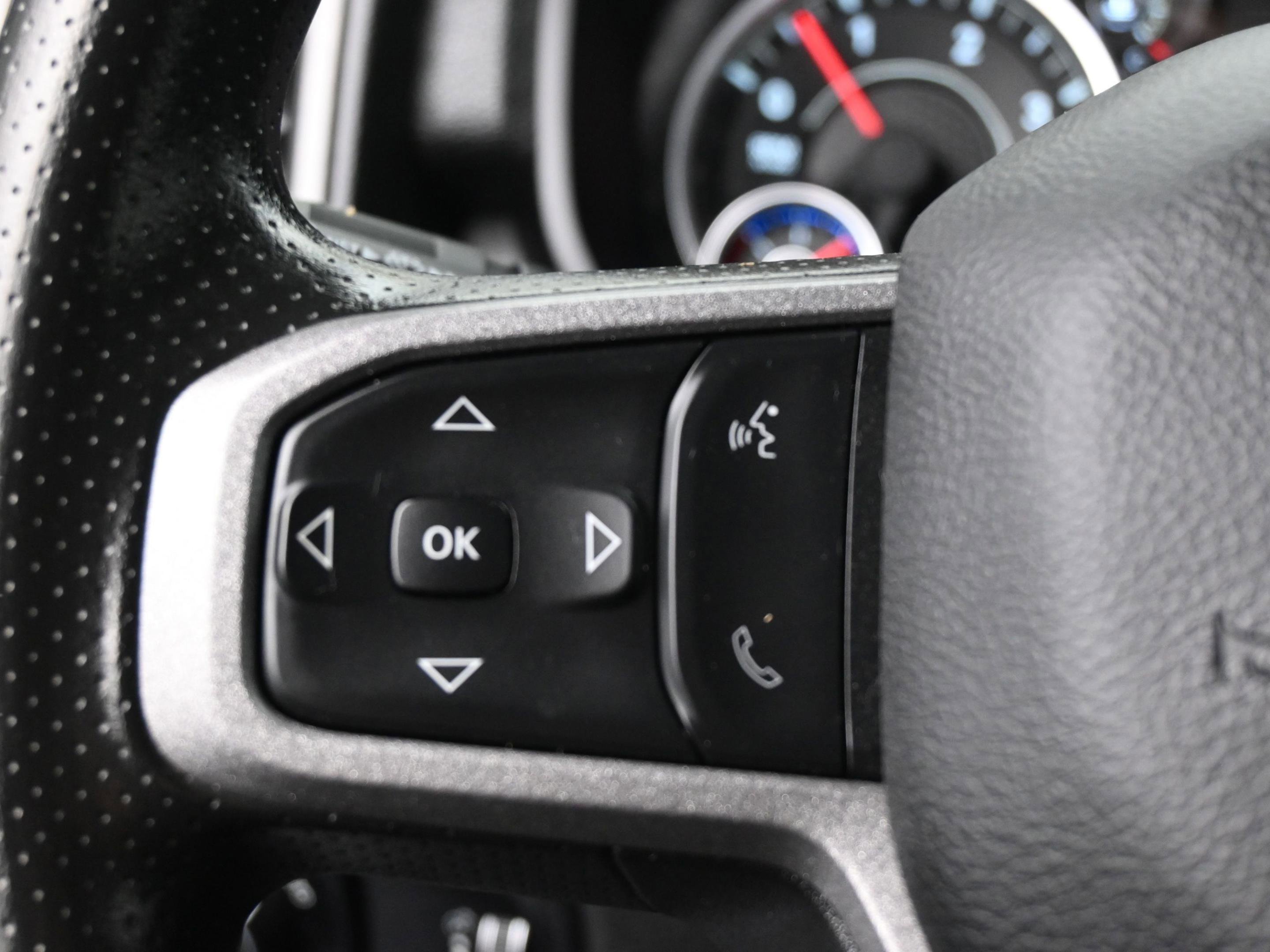 Used 2024 RAM 2500 Tradesman w/ Chrome Appearance Group image 17