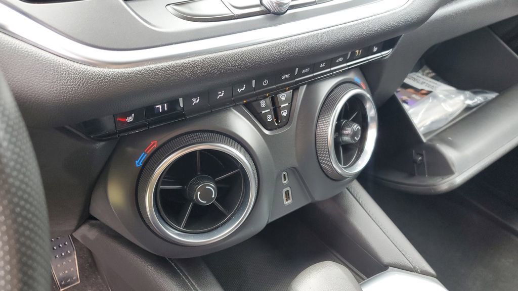 Used 2021 Chevrolet Blazer LT w/ Redline Edition image 18