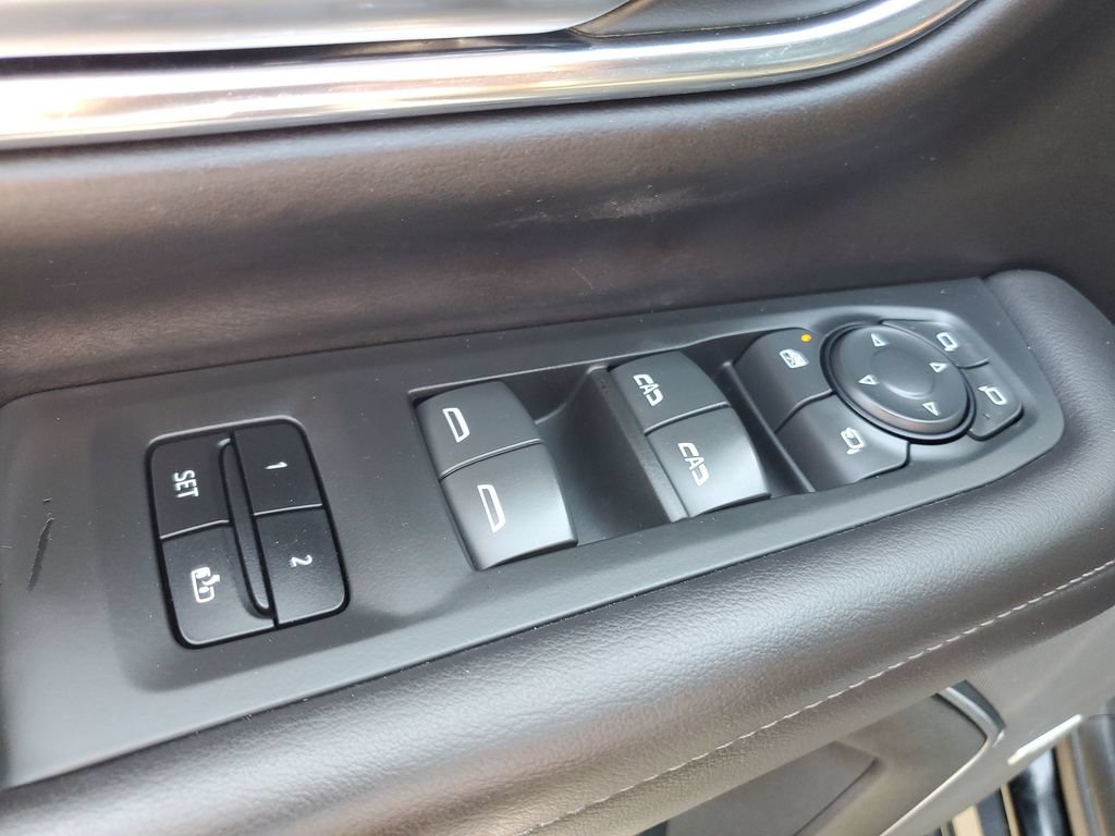 Used 2023 Chevrolet Suburban LT RWD image 24