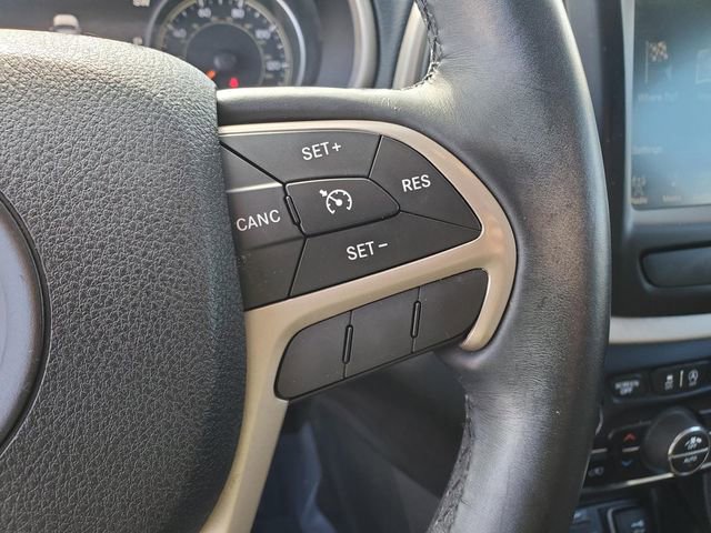 Used 2015 Jeep Cherokee Limited w/ Luxury Group image 22