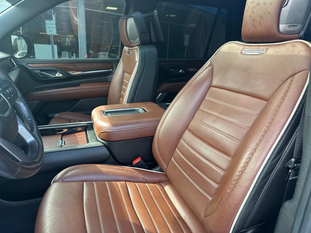 Used 2023 GMC Yukon Denali Ultimate AWD/4WD image 12