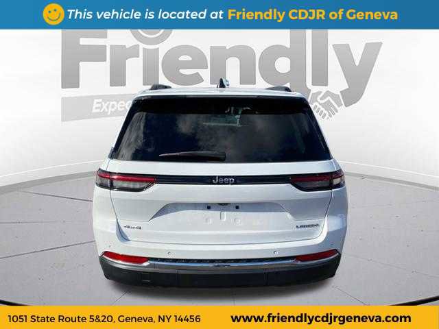 Used 2023 Jeep Grand Cherokee Laredo w/ Luxury Tech Group I image 6