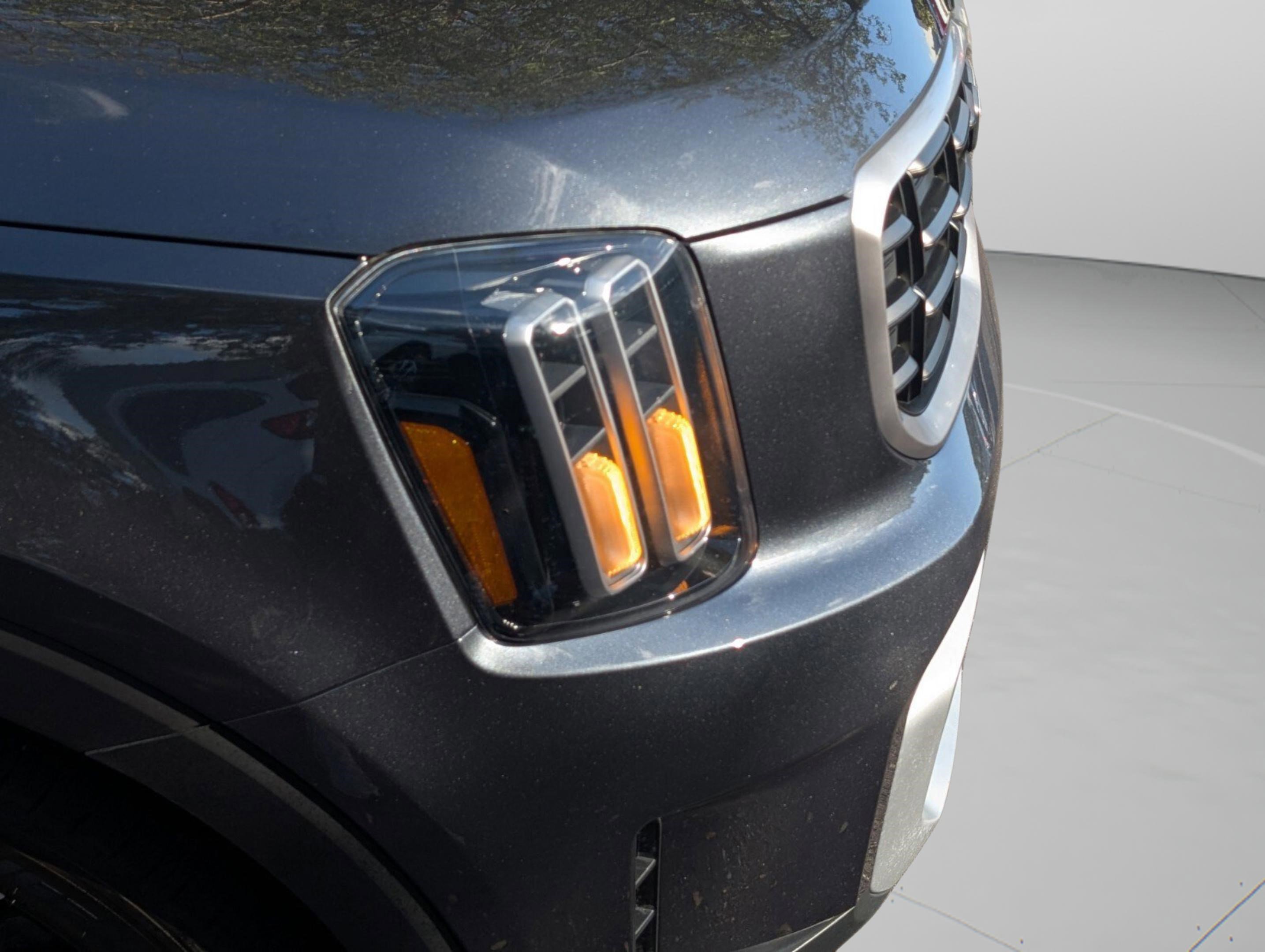 Certified 2024 Kia Telluride S w/ S Sunroof Package image 11