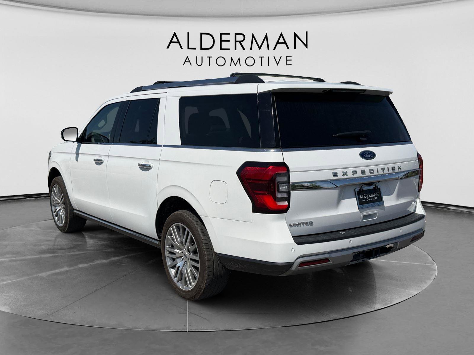 Used 2024 Ford Expedition Max Limited AWD/4WD image 3