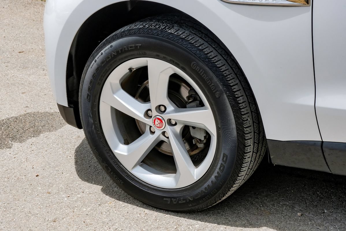 Used 2019 Jaguar F-PACE Premium AWD/4WD image 62