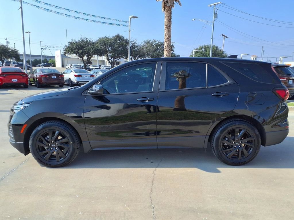 Used 2024 Chevrolet Equinox LS w/ Midnight Edition image 4
