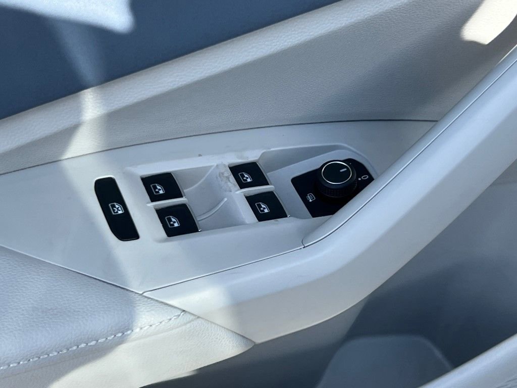 New 2025 Volkswagen Jetta SE image 15