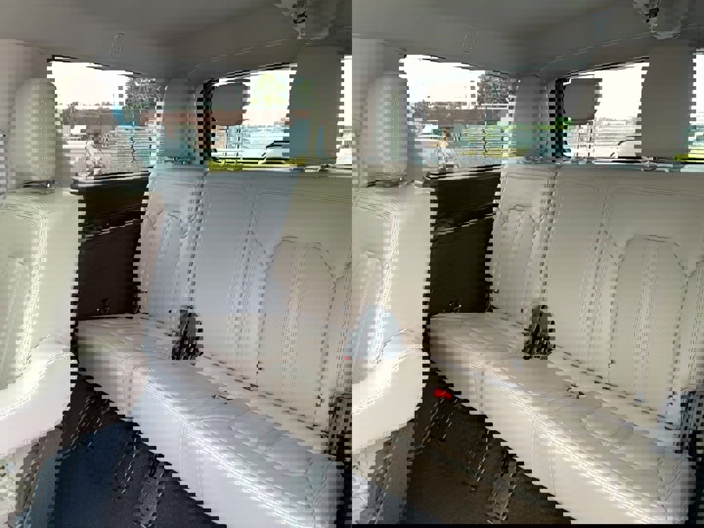 Used 2022 Ford Expedition Max Limited image 14