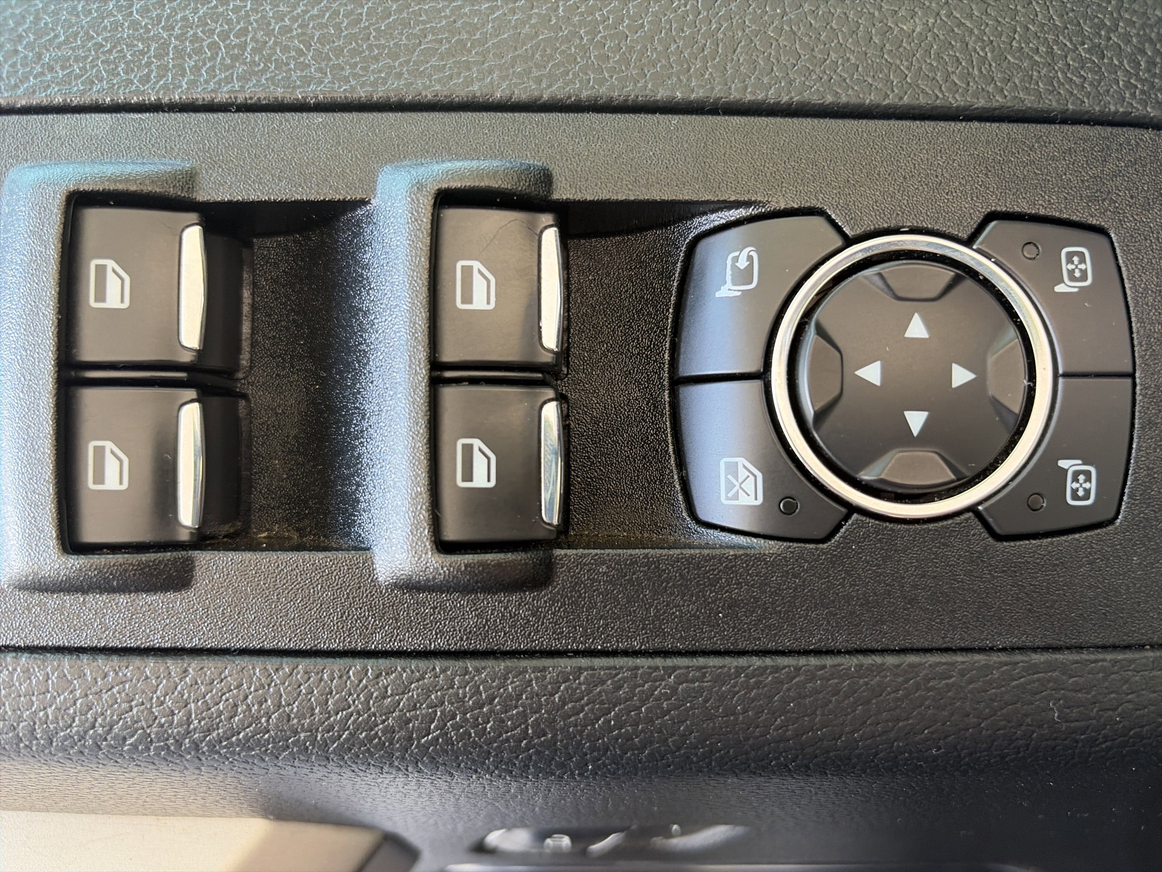 Used 2020 Ford F150 Lariat RWD image 26