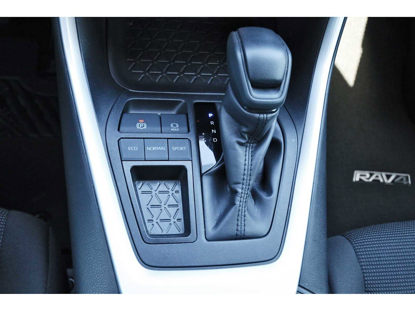 Used 2024 Toyota RAV4 LE image 25