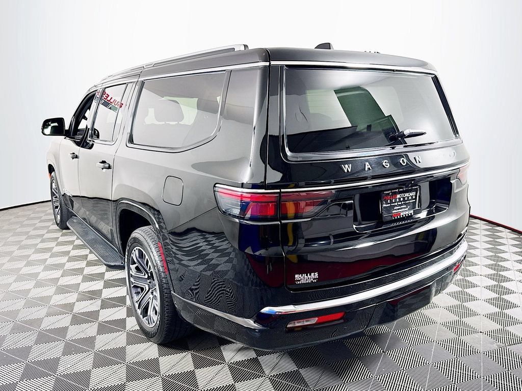 Used 2024 Jeep Wagoneer L Series II RWD image 5
