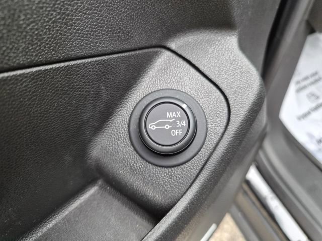 Used 2022 GMC Terrain SLT w/ Infotainment Package II AWD/4WD image 16