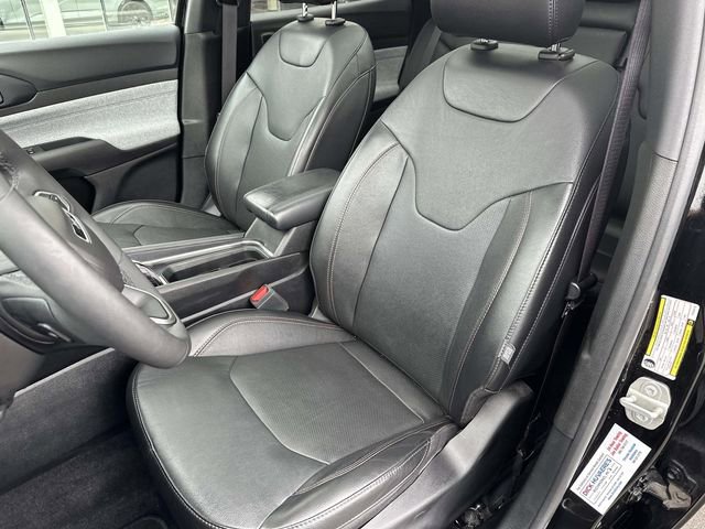 Used 2023 Jeep Compass Latitude w/ Sun and Sound Group image 20