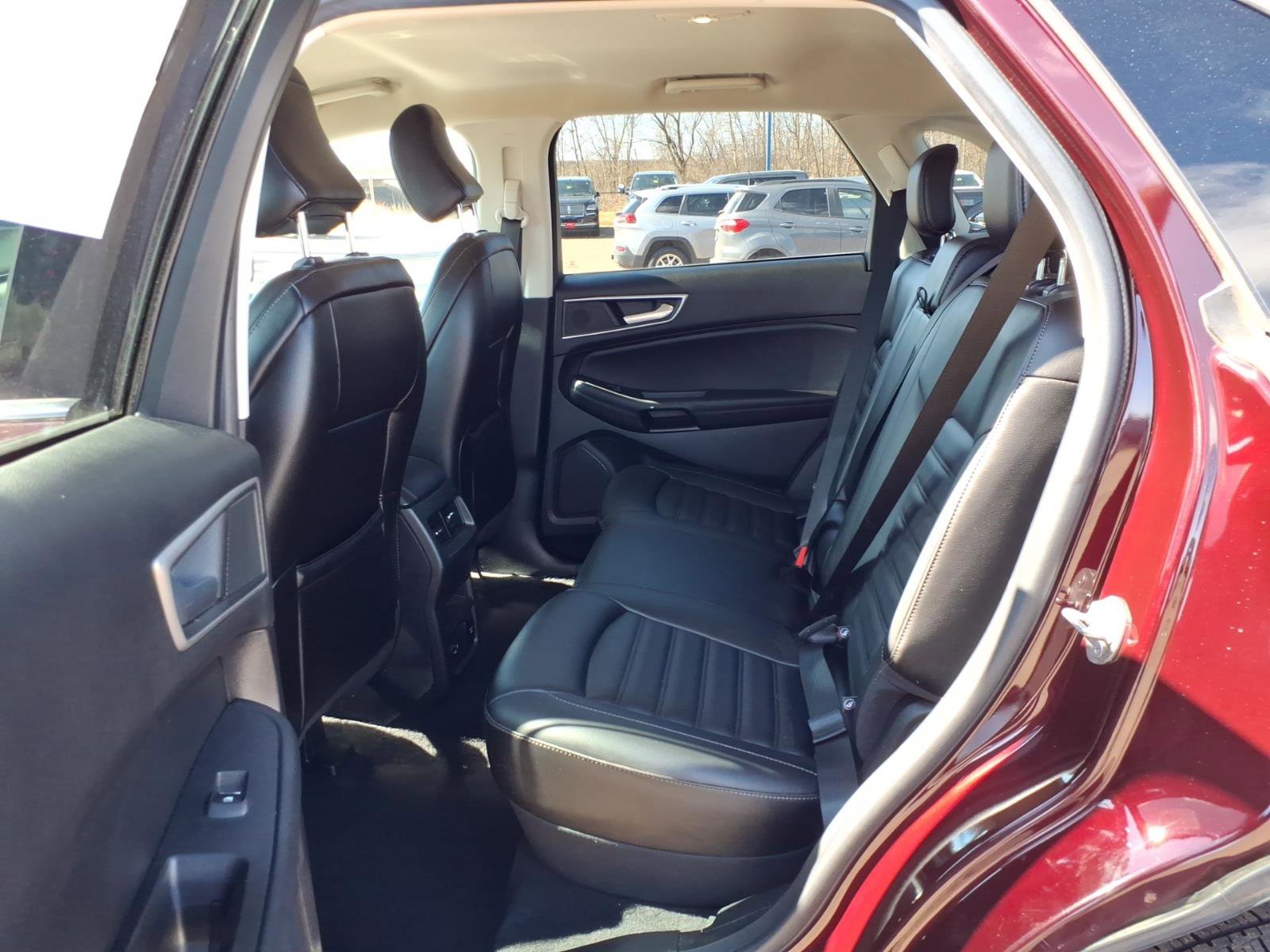 Used 2021 Ford Edge SEL w/ Convenience Package image 11