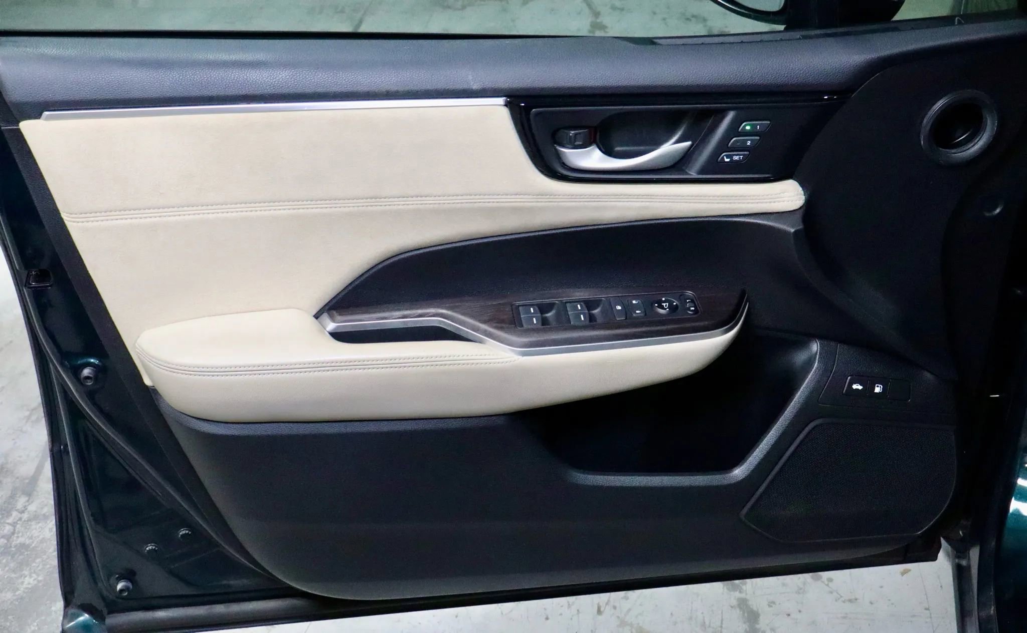 Used 2018 Honda Clarity Touring image 10