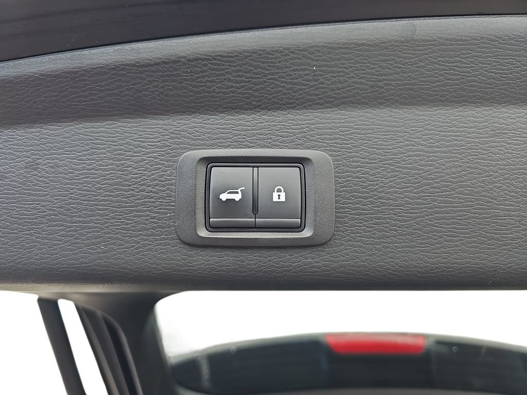 Used 2024 Mitsubishi Outlander 4WD Plug-In Hybrid image 33