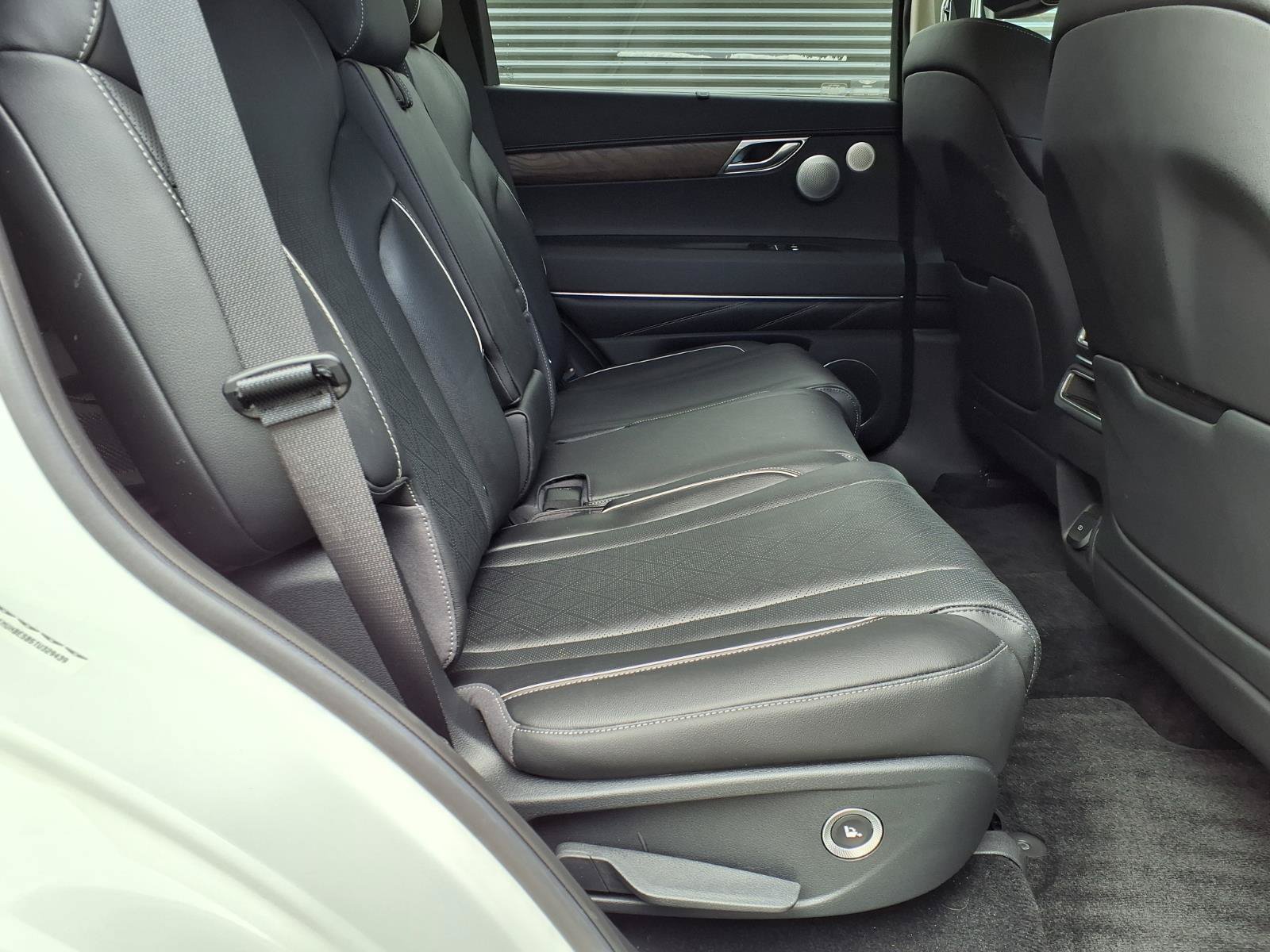 Certified 2026 Genesis GV80 2.5T Advanced AWD/4WD image 15