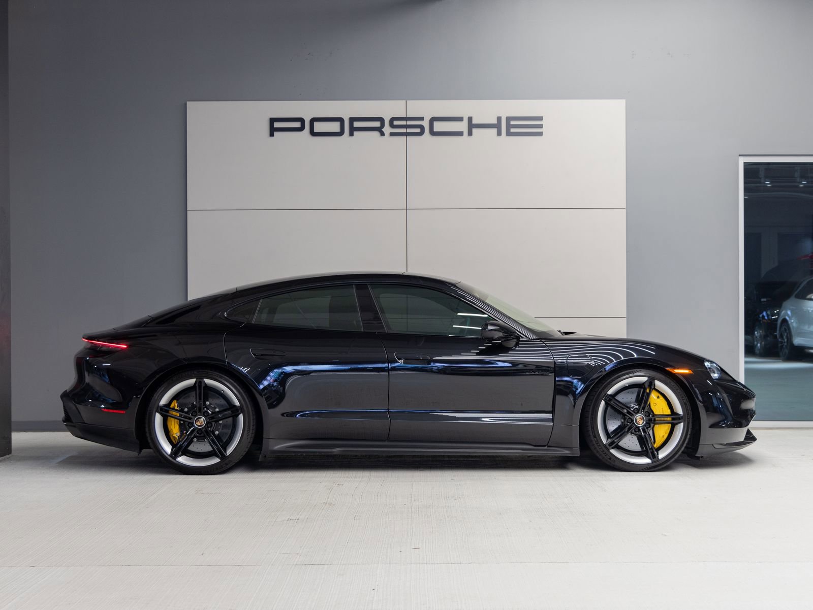 Certified 2021 Porsche Taycan Turbo S image 8