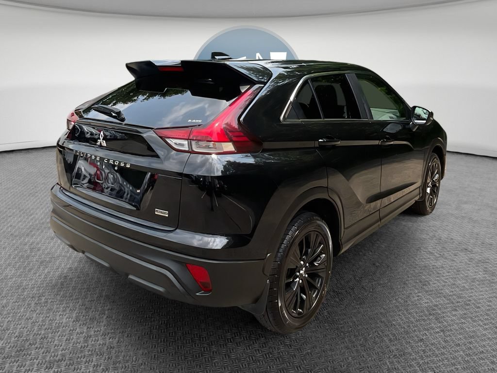 Used 2022 Mitsubishi Eclipse Cross LE AWD/4WD image 3