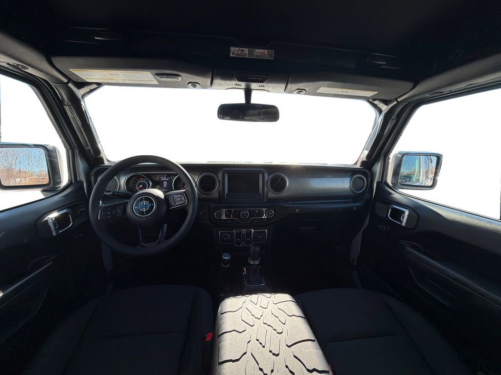 Used 2023 Jeep Wrangler Sport S image 14