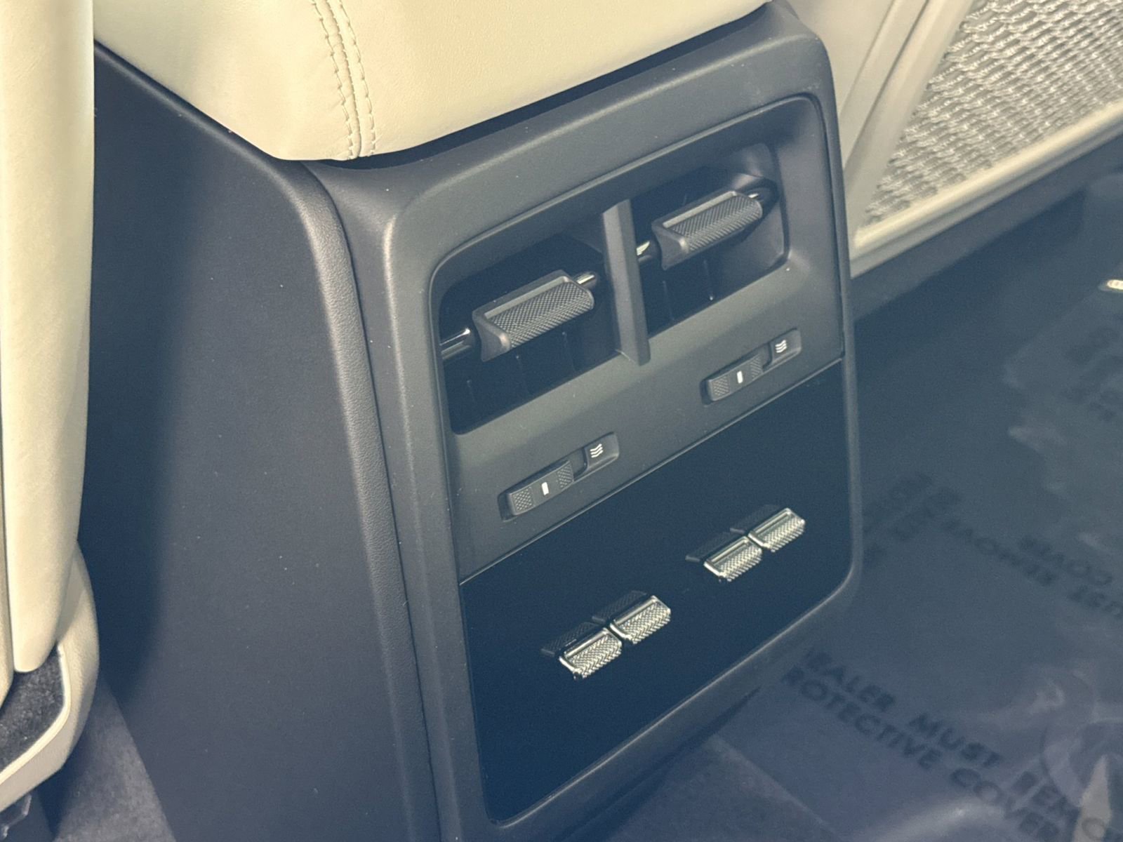 New 2026 Porsche Macan 4 Electric image 15