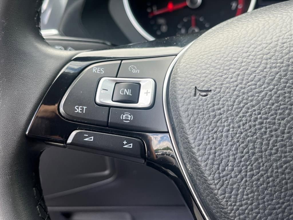 Used 2020 Volkswagen Tiguan SE w/ Panoramic Sunroof Package AWD/4WD image 23