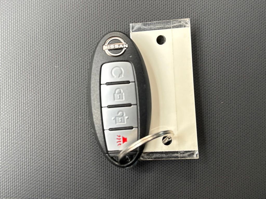 Used 2024 Nissan Frontier SL w/ Technology Package image 33