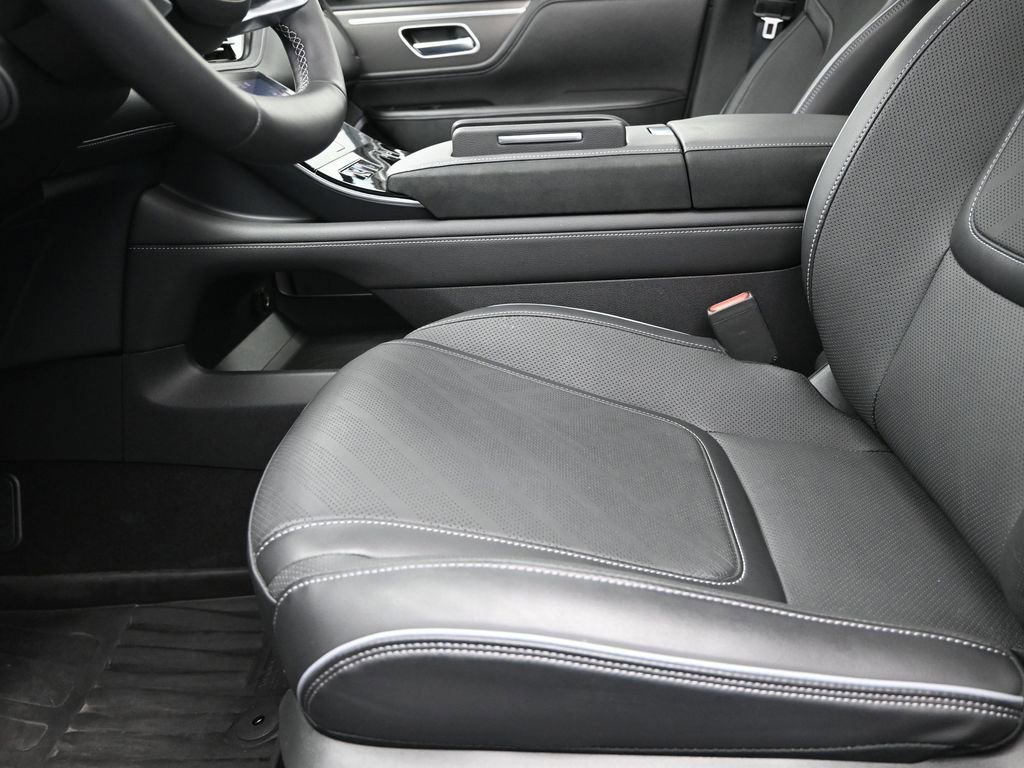 Used 2025 INFINITI QX80 Luxe RWD image 13