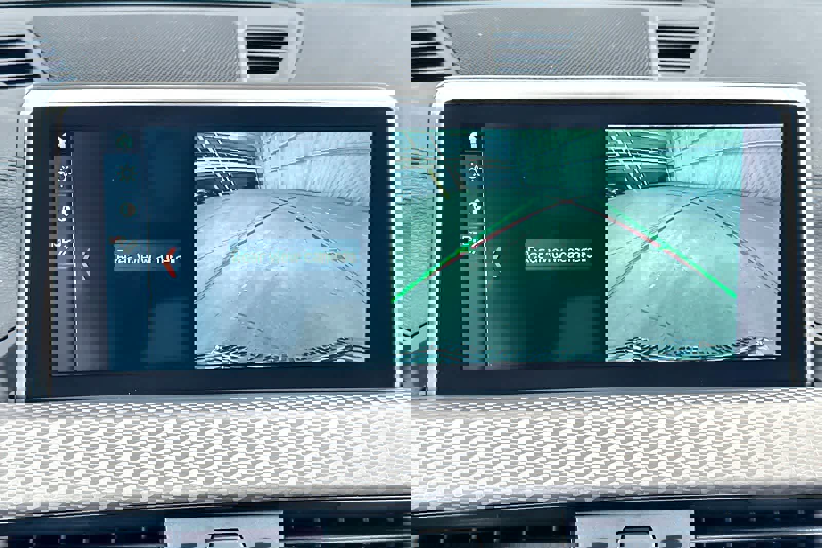 Used 2018 BMW X2 xDrive28i w/ M SportX Package image 19